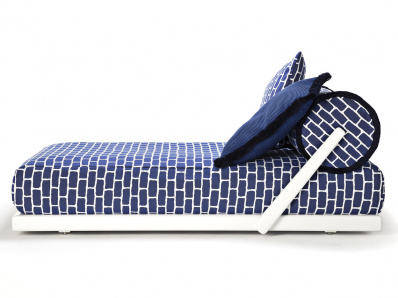 Итальянская оттоманка Sunset Roll Bed от Exteta