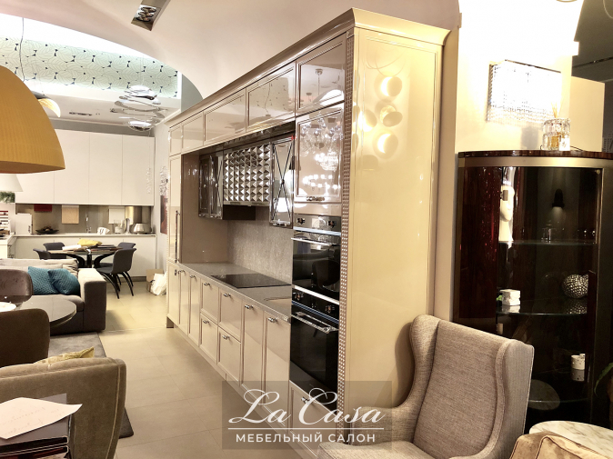 Фото кухни Luxury Glam от фабрики Aster Cucine вид сбоку глянцевая - фото №6